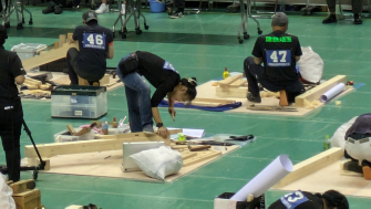 木工の競技大会に参加する小川咲良