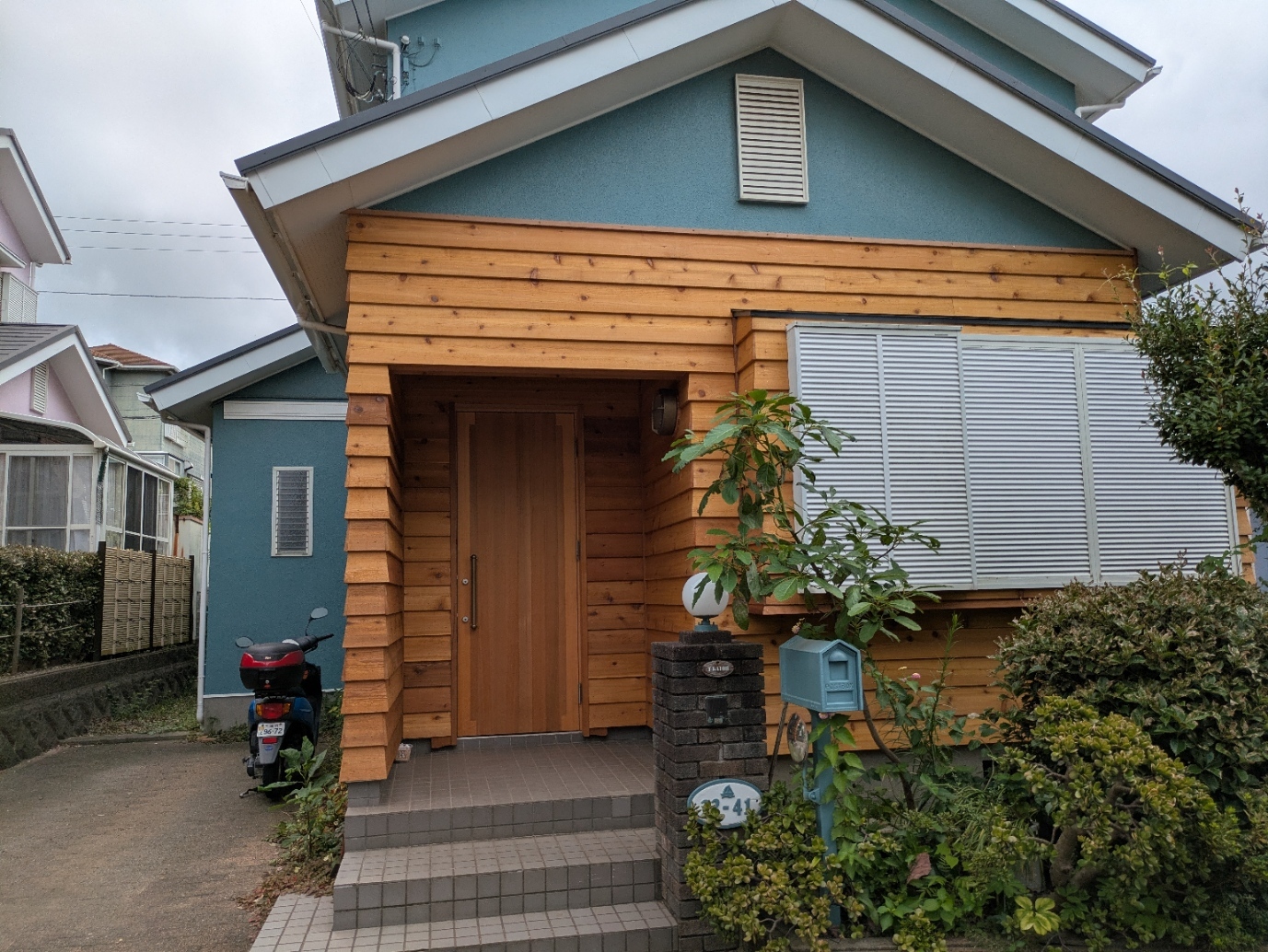 木の表情を生かした玄関まわりリフォーム 三浦市K邸